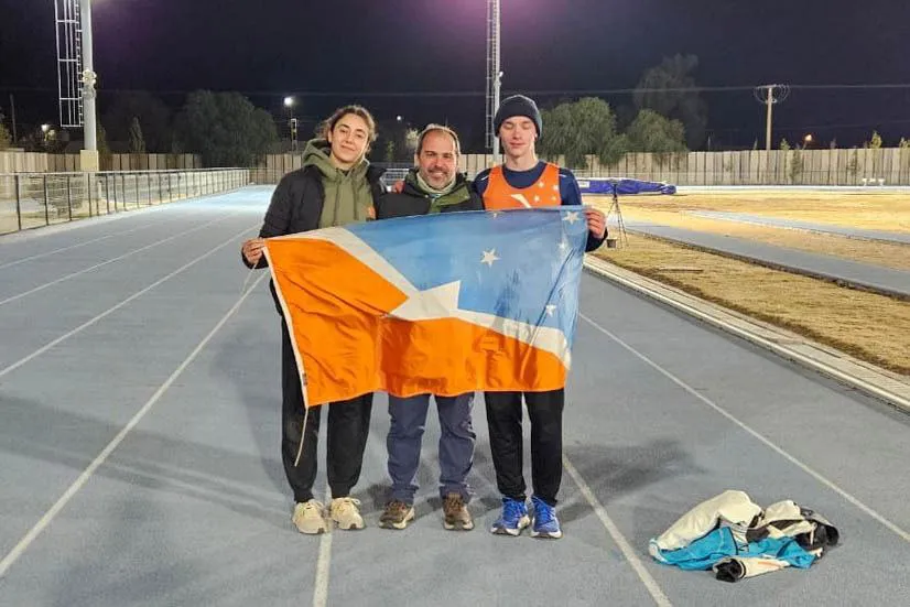 photo_5125529528150634383_y