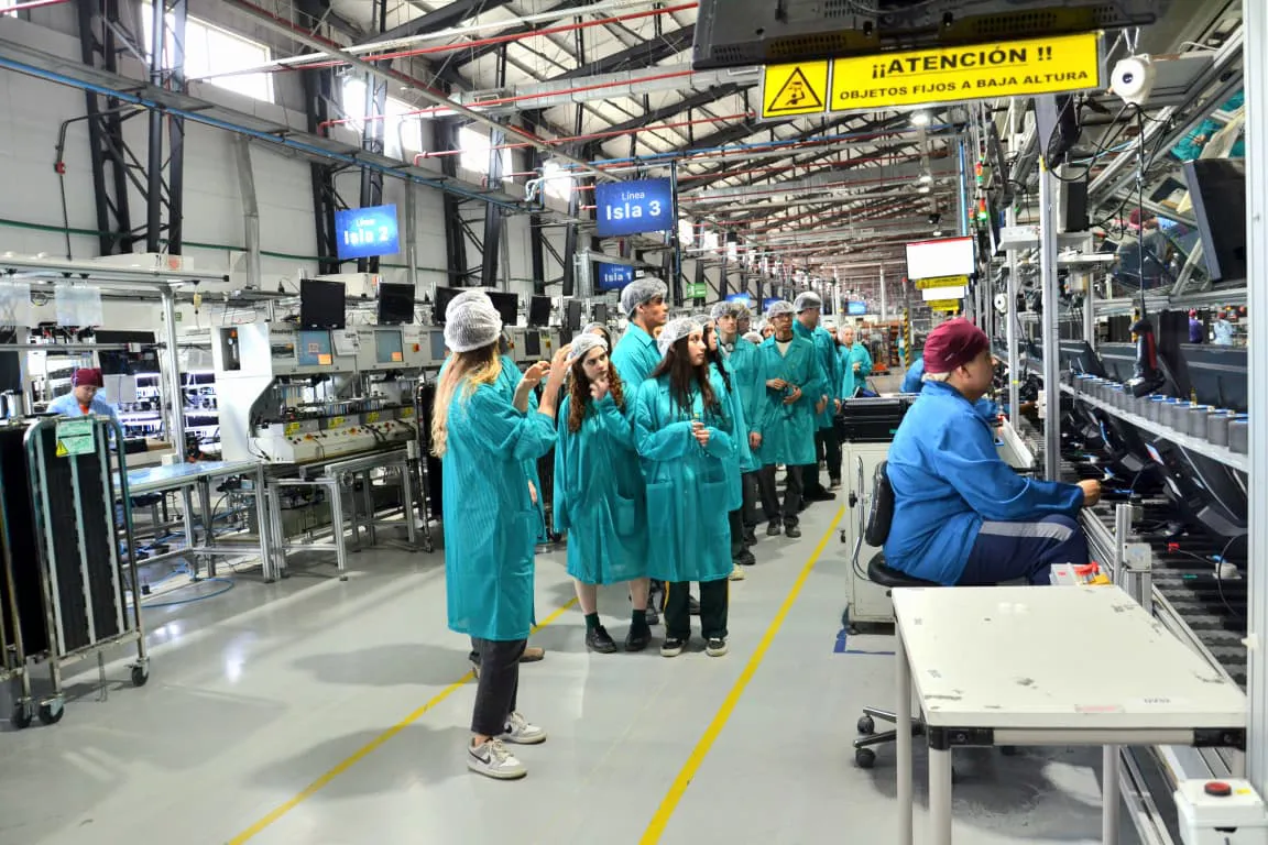 photo_4915898307649932134_y