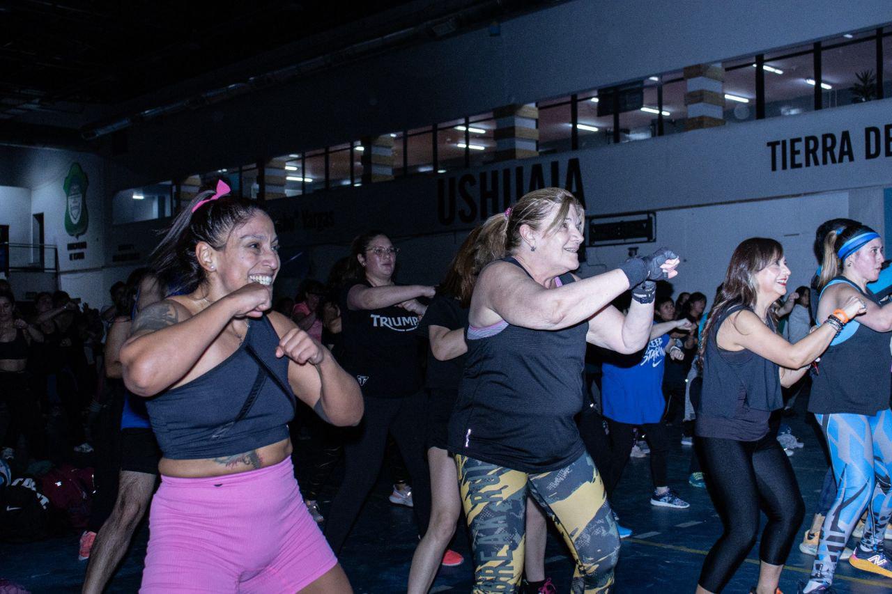 photo_5028272605072829757_y