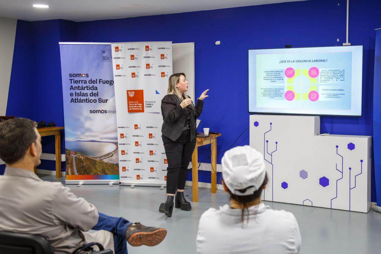 photo_5080492496789810484_y