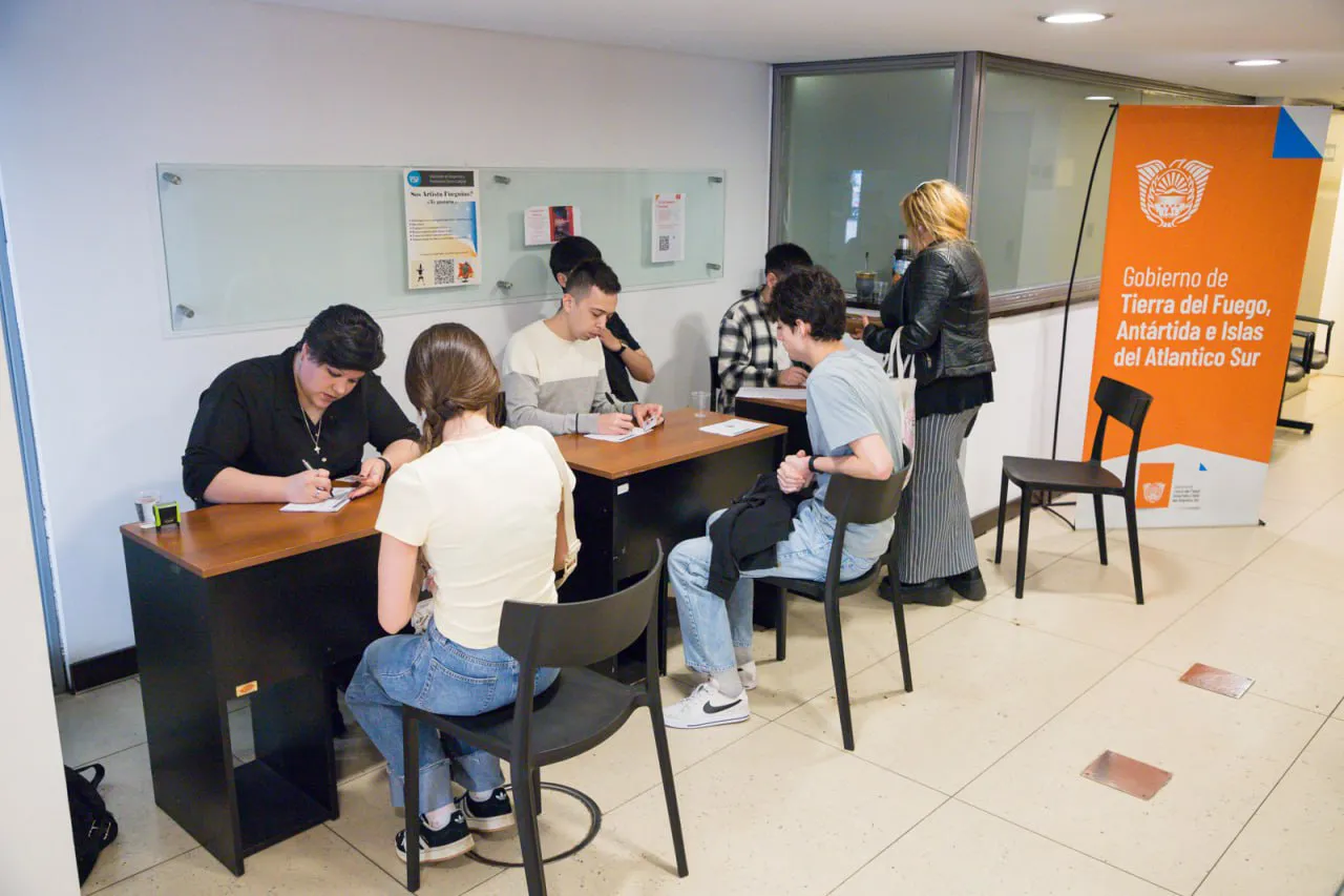 photo_5186205905534520206_y