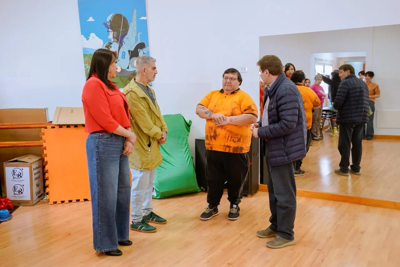 photo_4969833261412584287_y