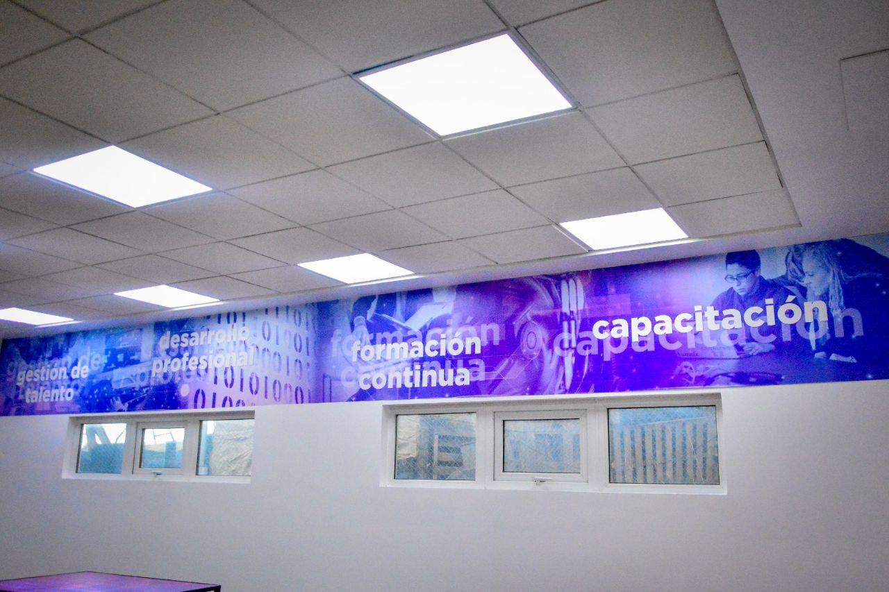 photo_5053358491141516505_y