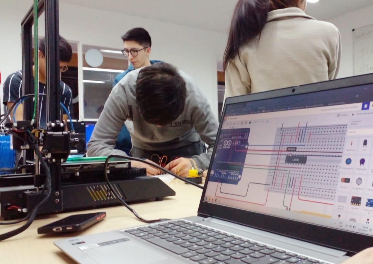 photo_5042340306594409272_y