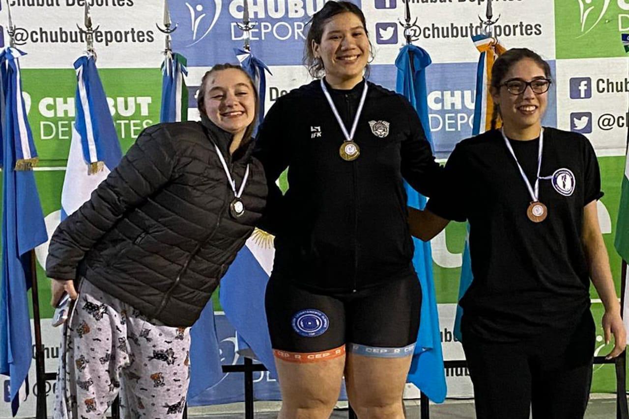 photo_5086864557514796558_y