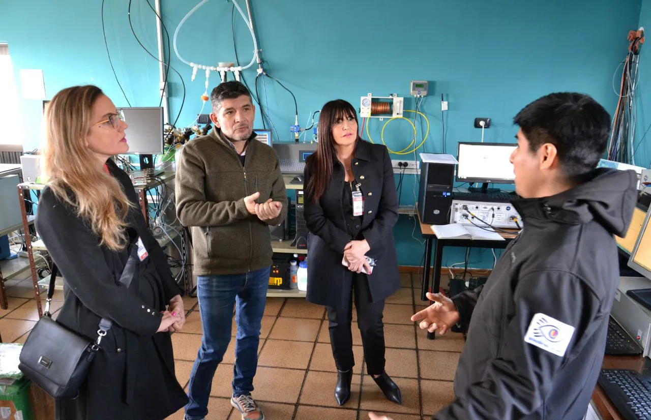 photo_5109747533382528133_y