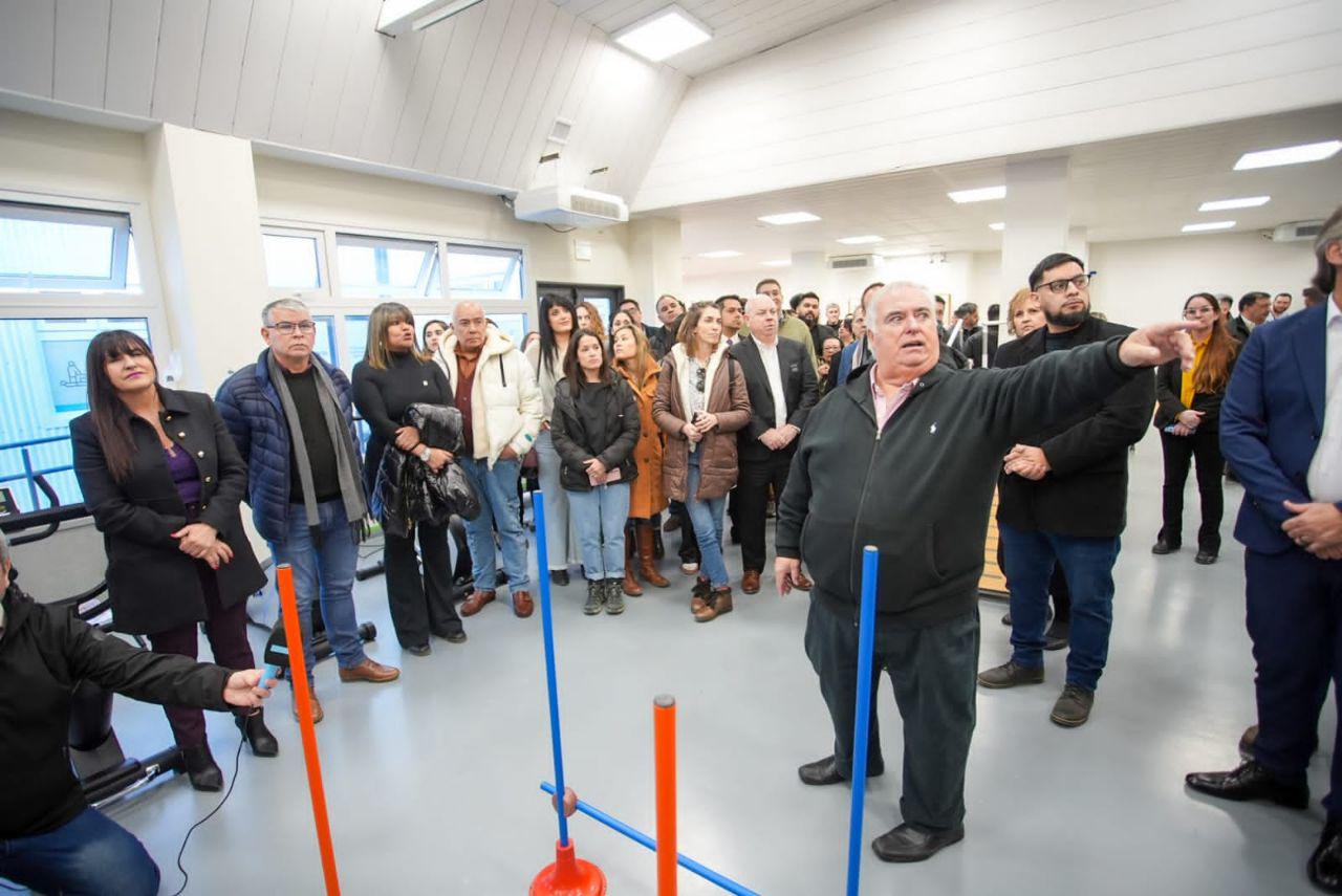 photo_5082360957887425895_y