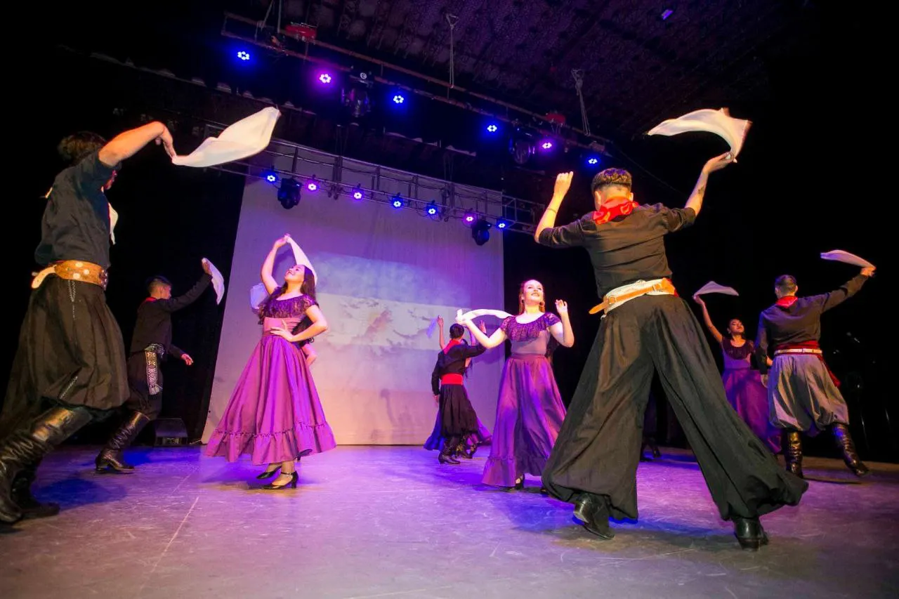 photo_4992448055223627270_y