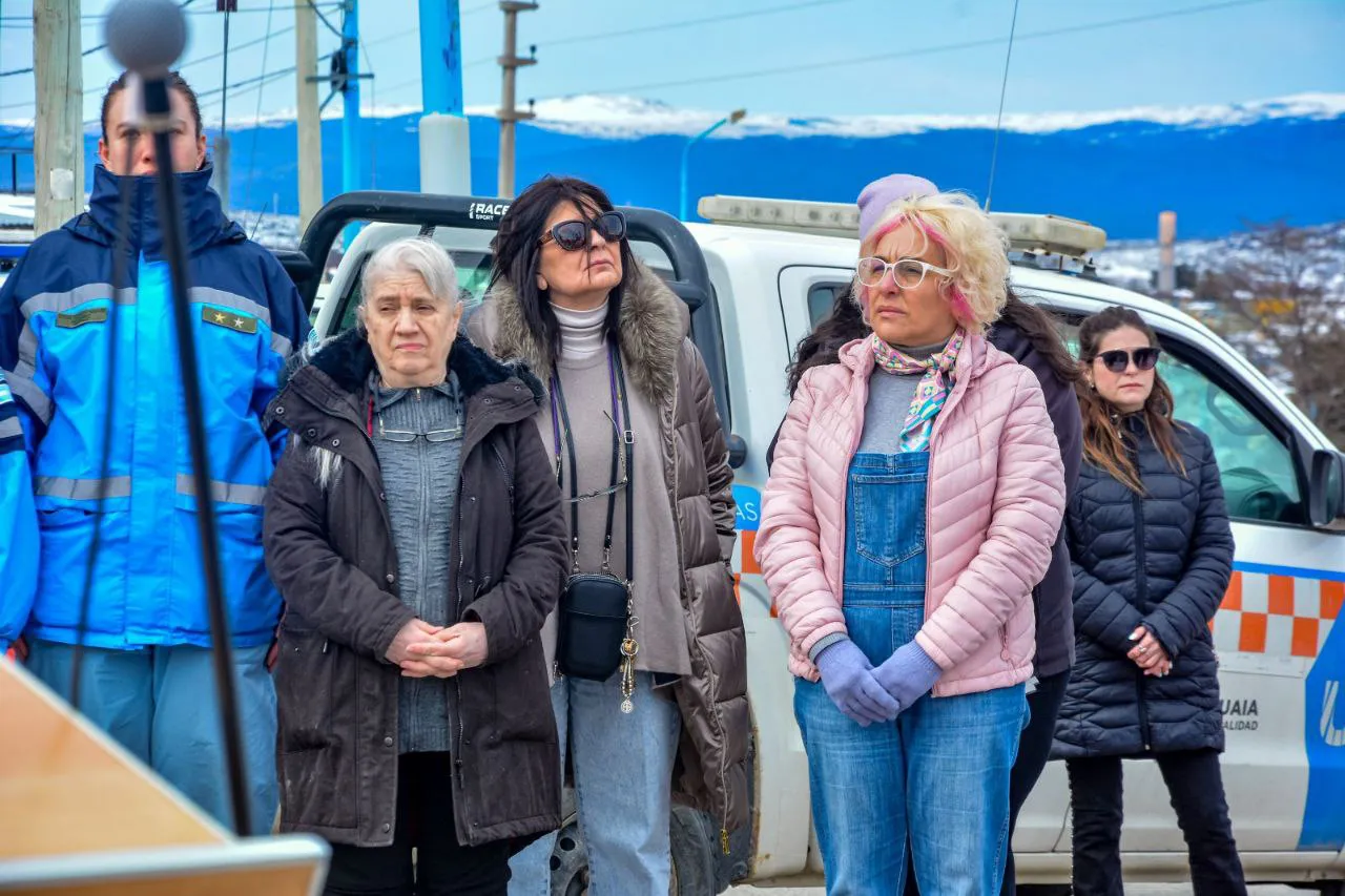 photo_5152366618414788114_y