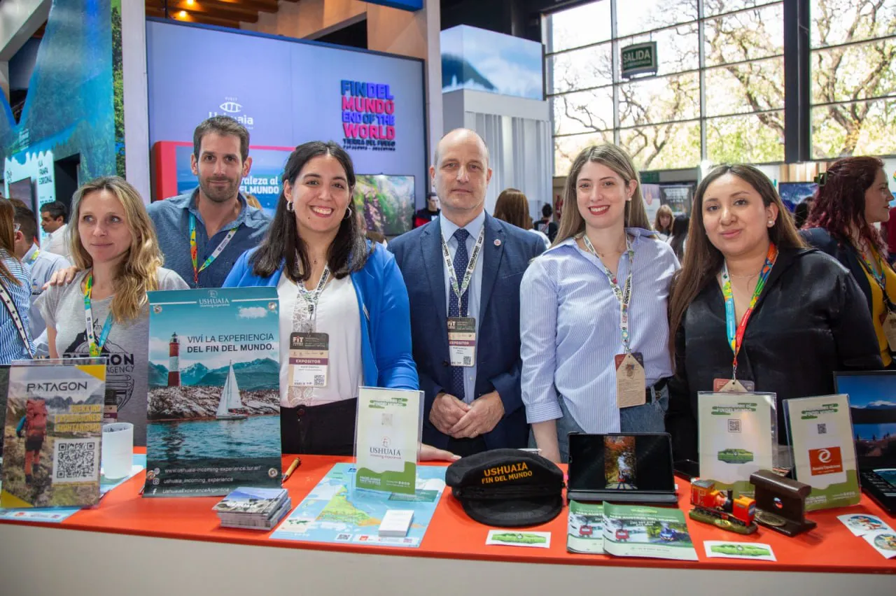 photo_5067090781487084287_y