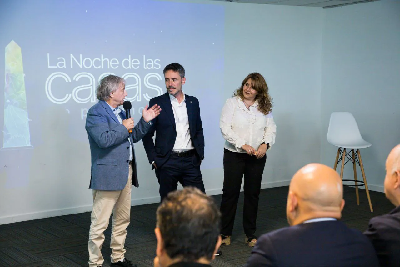 photo_4947502158777617161_y