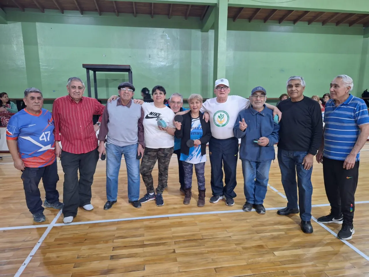 photo_4965660069320569086_y