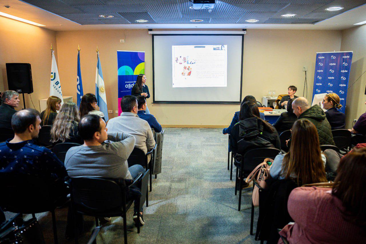 photo_5093675297609461084_y