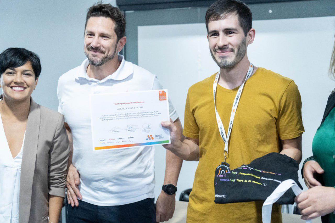 photo_5143515670070275275_y