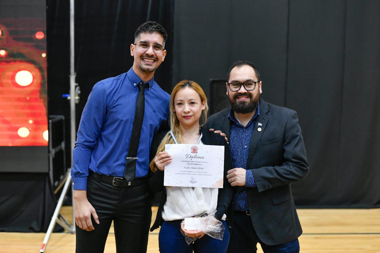 photo_5093677011301411902_y