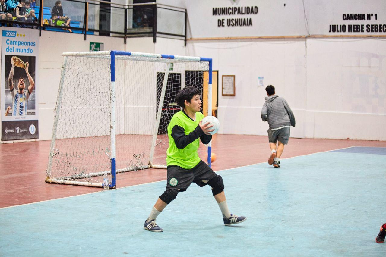 photo_5028296386306747747_y