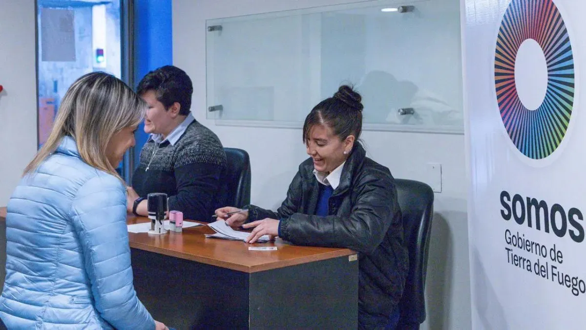 photo_5172926304741952354_y