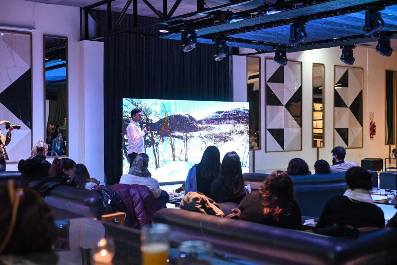 photo_5055440686991649999_y