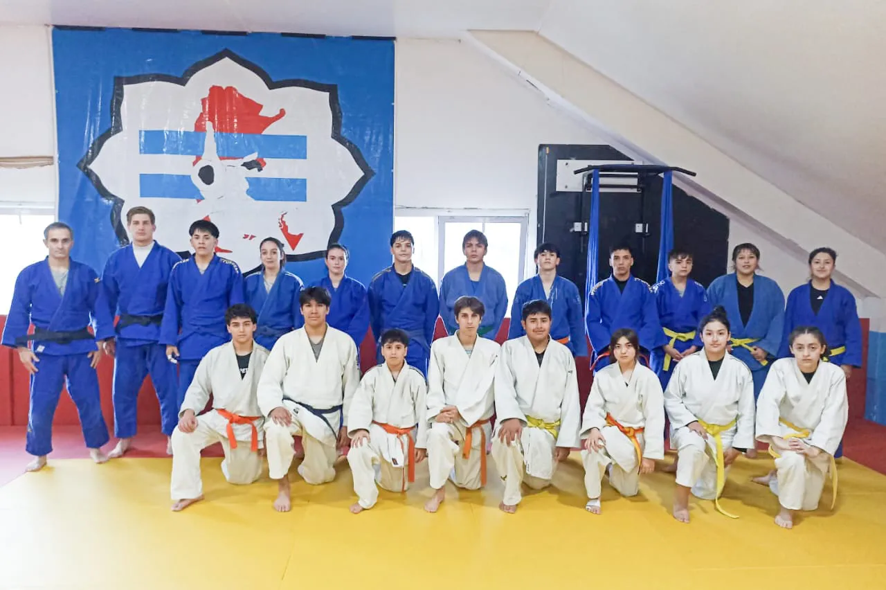 photo_4958673789617548959_y