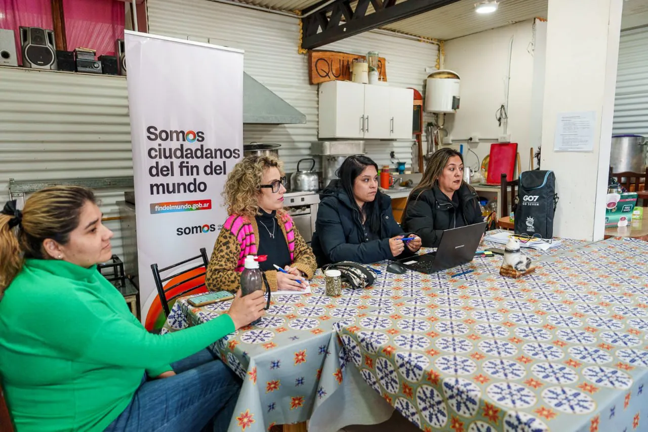 photo_4922788487455944802_y