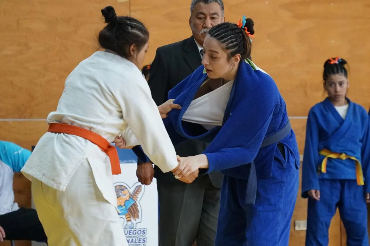 photo_4965494146143989284_y