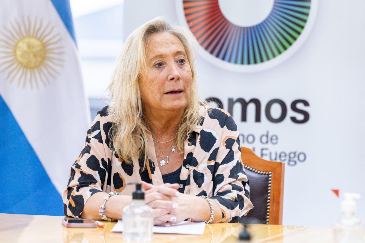 photo_5136398634382896922_y