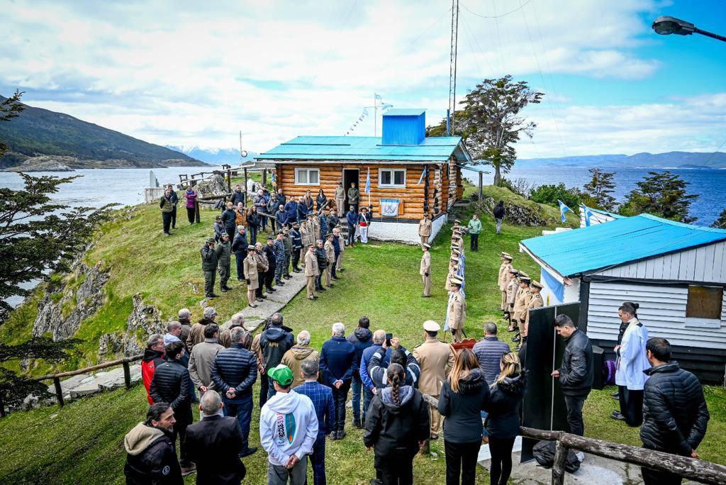 photo_5064720346086747515_y