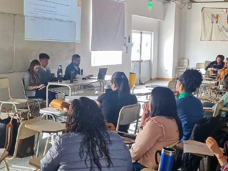 photo_5039981295807081588_x