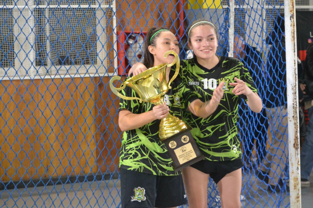 photo_5116188047296277619_y