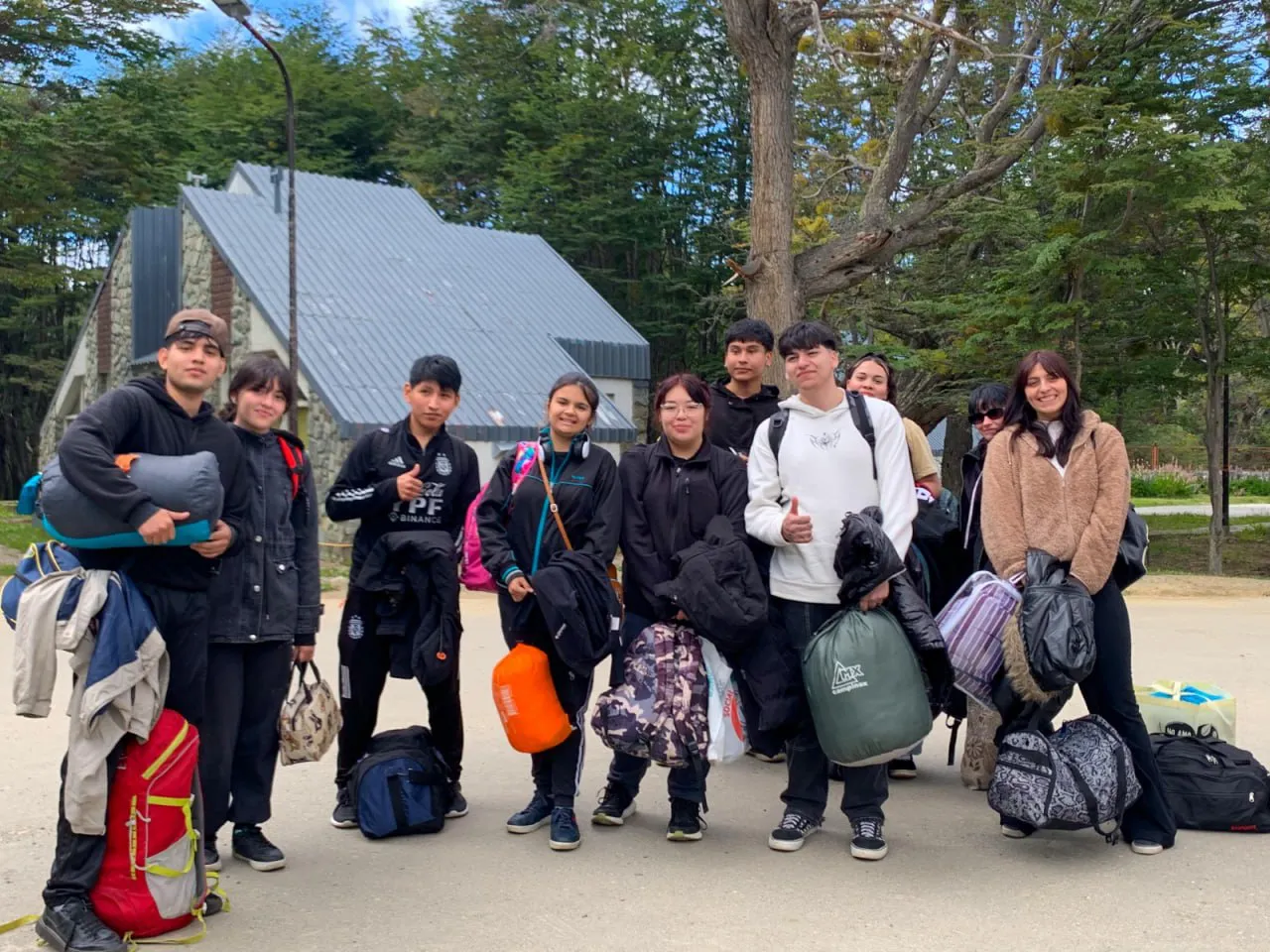 photo_5087257521256336271_y