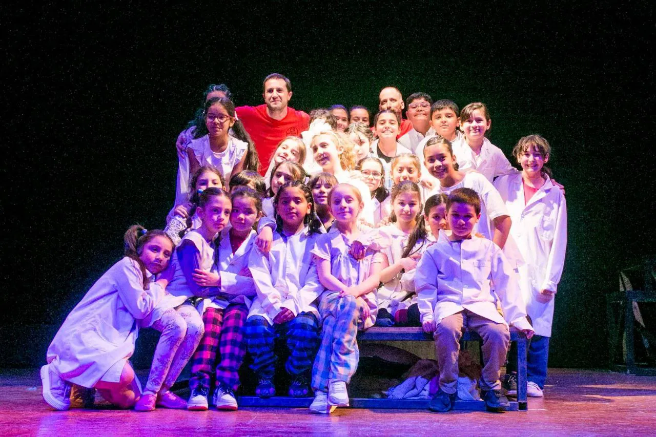 photo_5059903694883106230_y