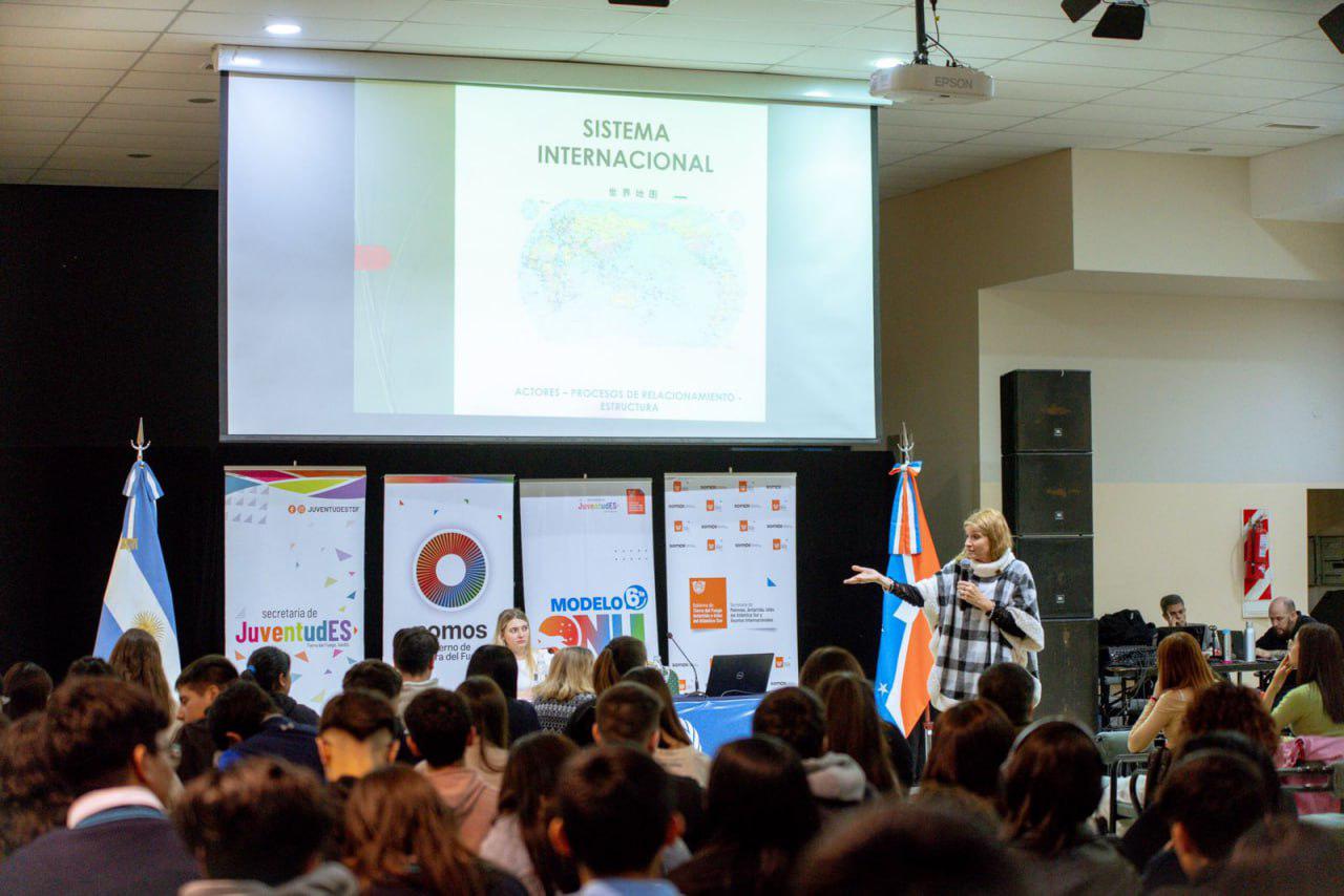 photo_5010549405346016416_y