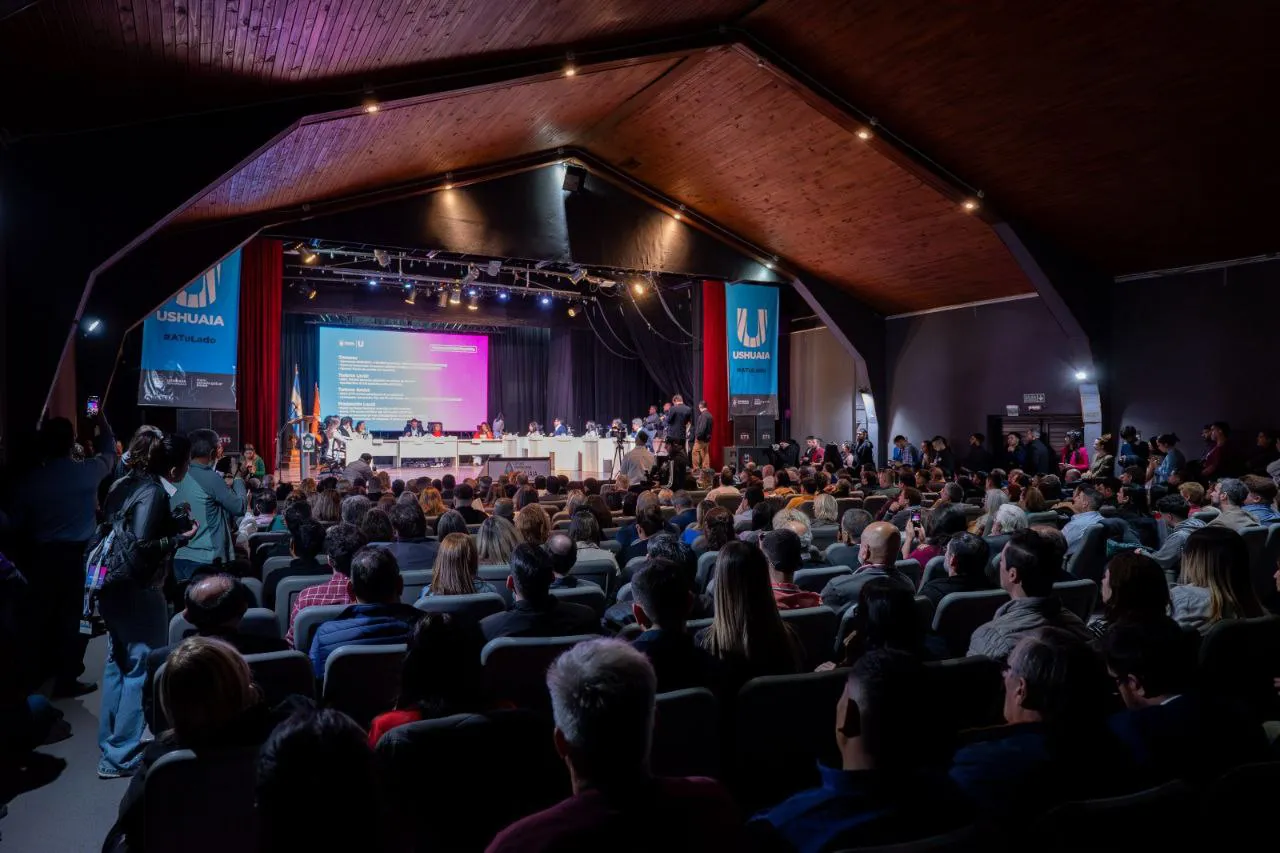 photo_5051227169455451636_y