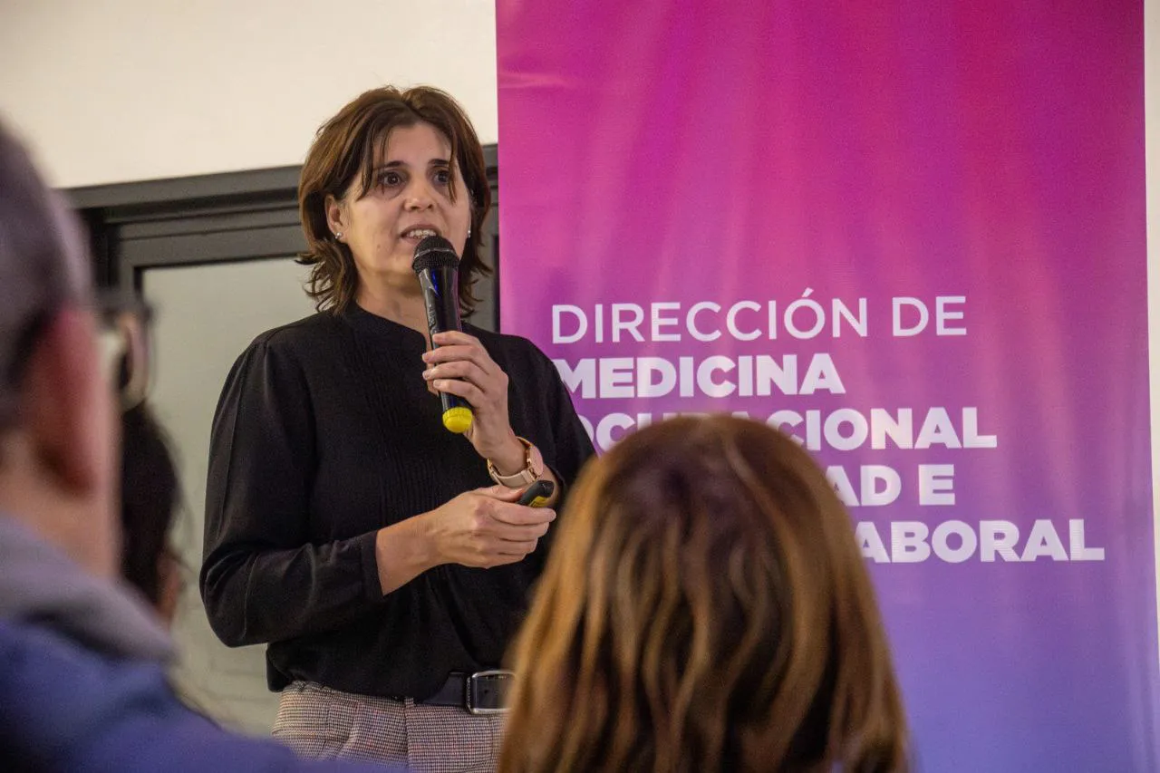 photo_5028551022032826053_y