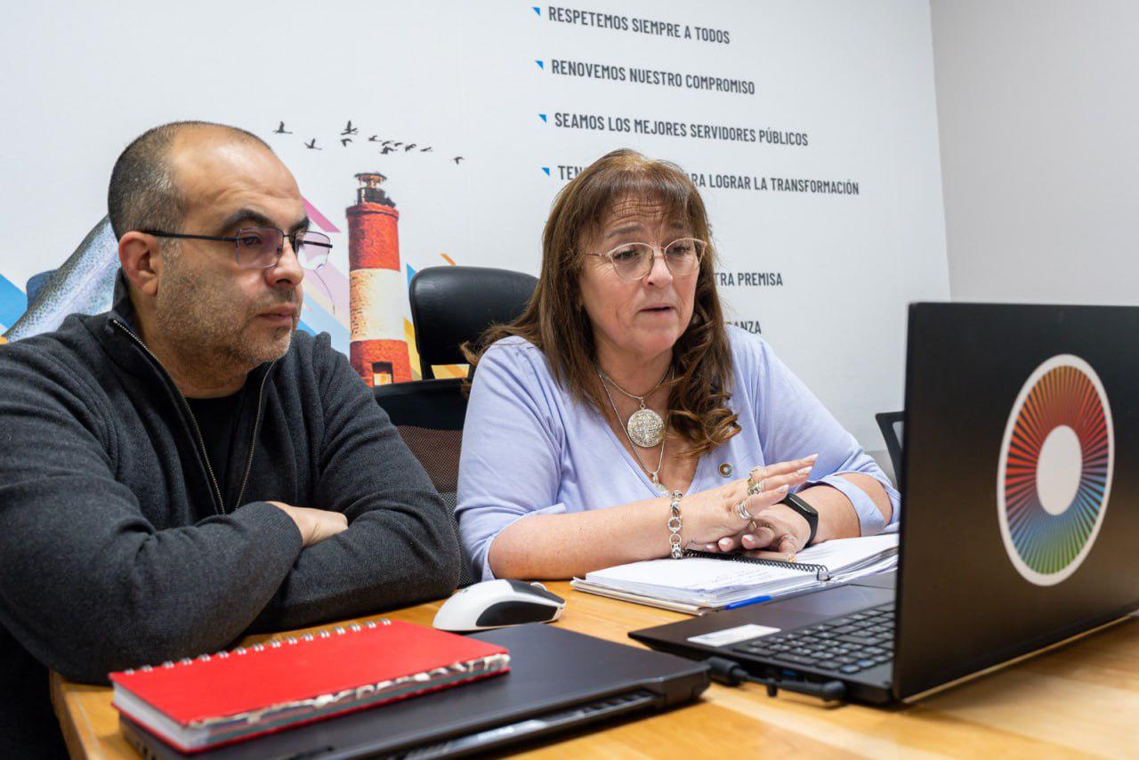 photo_5177357791864663381_y