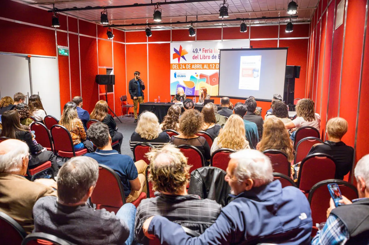 photo_4976820795242294639_y