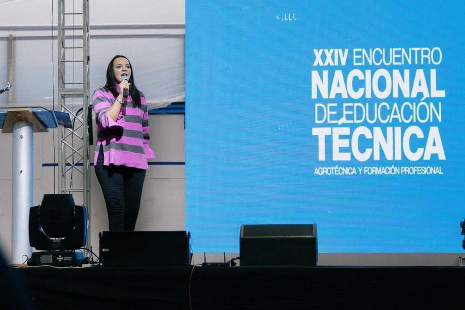 photo_4936019439153950494_y