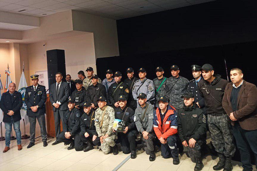 photo_5179597922252205077_y