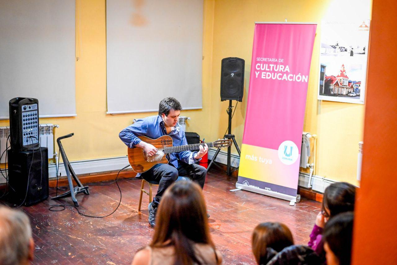 photo_5165662196485696950_y