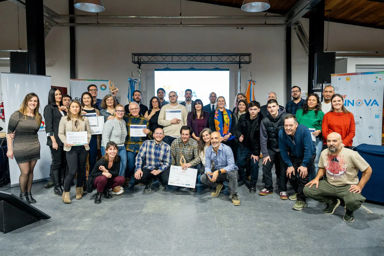 photo_4947719651622760115_y