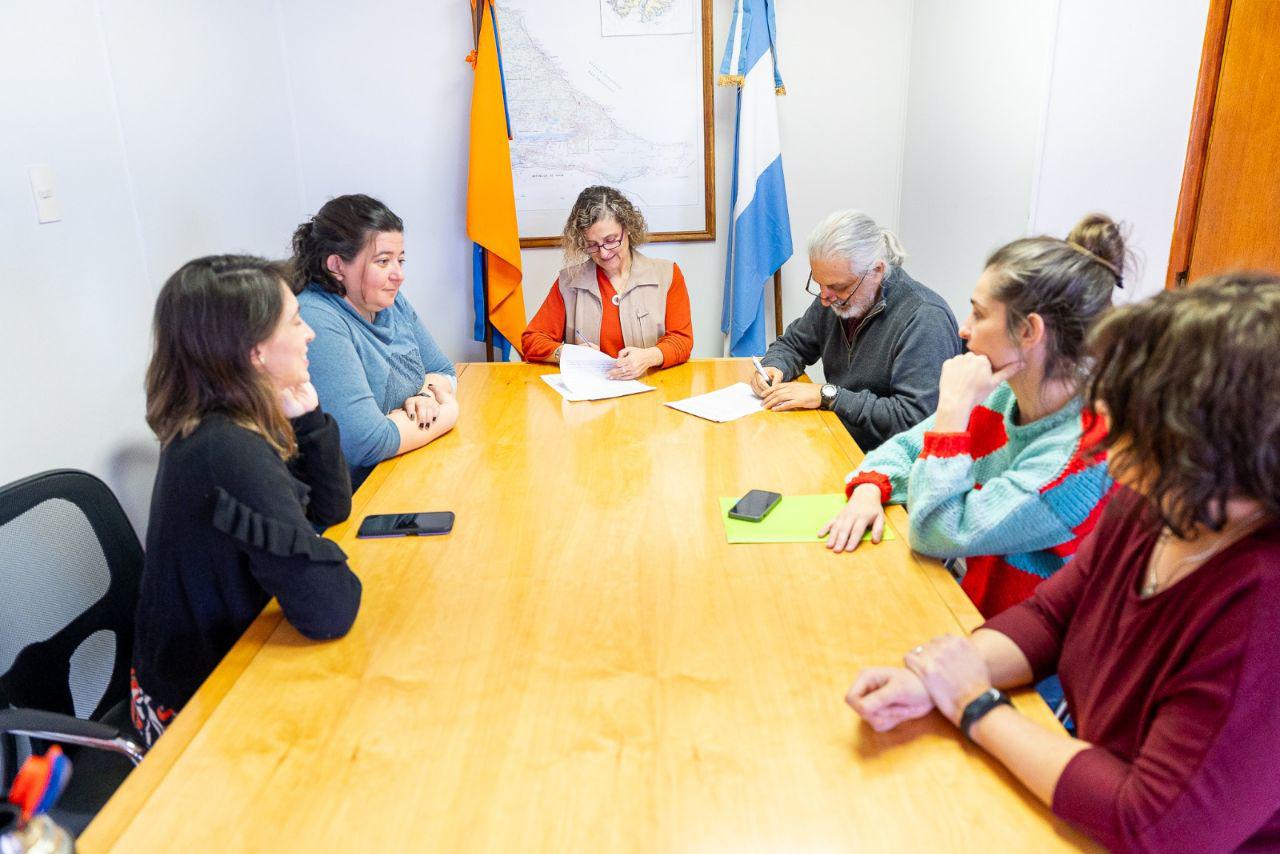 photo_4938512160863165285_y