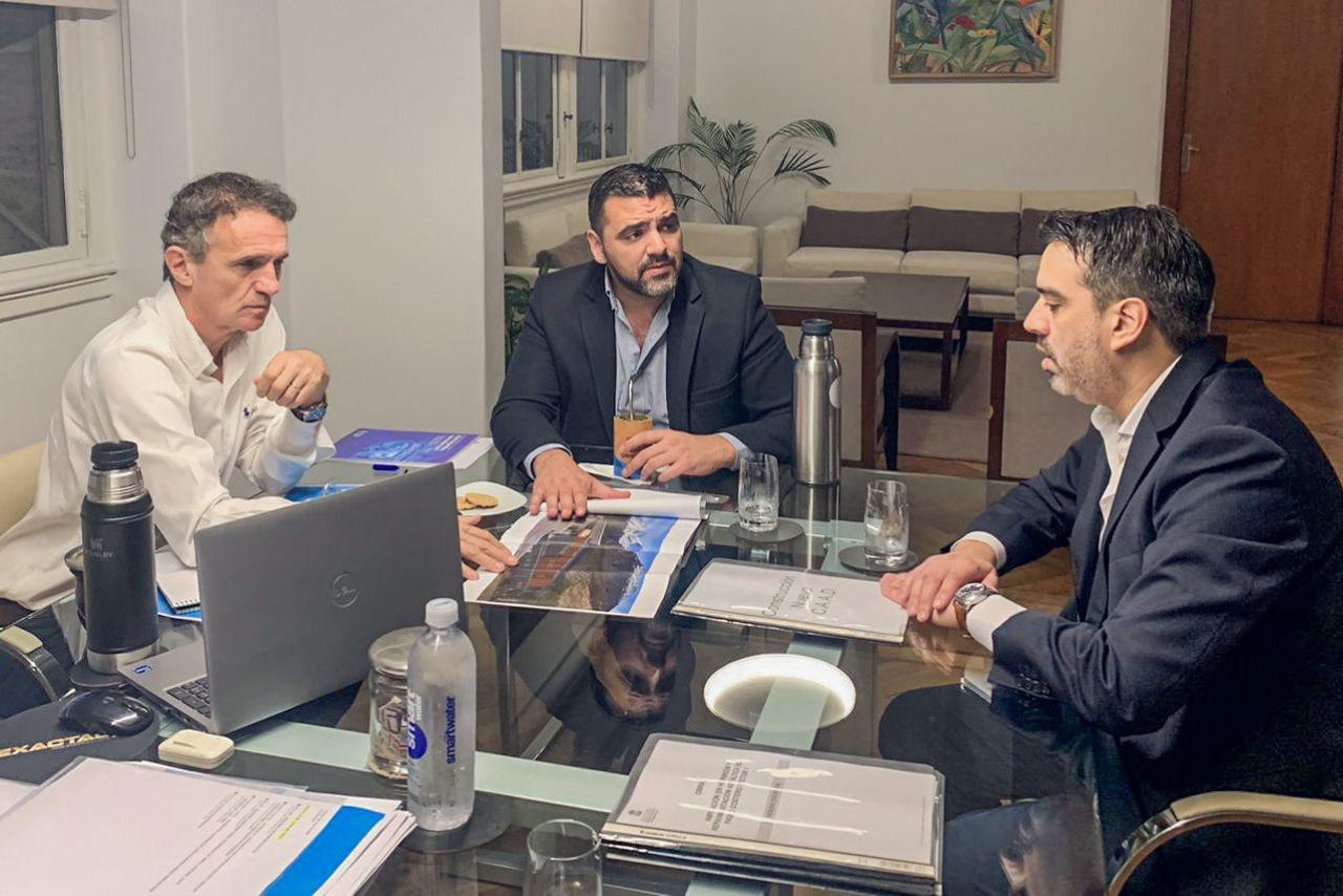 photo_4907164607613872804_y