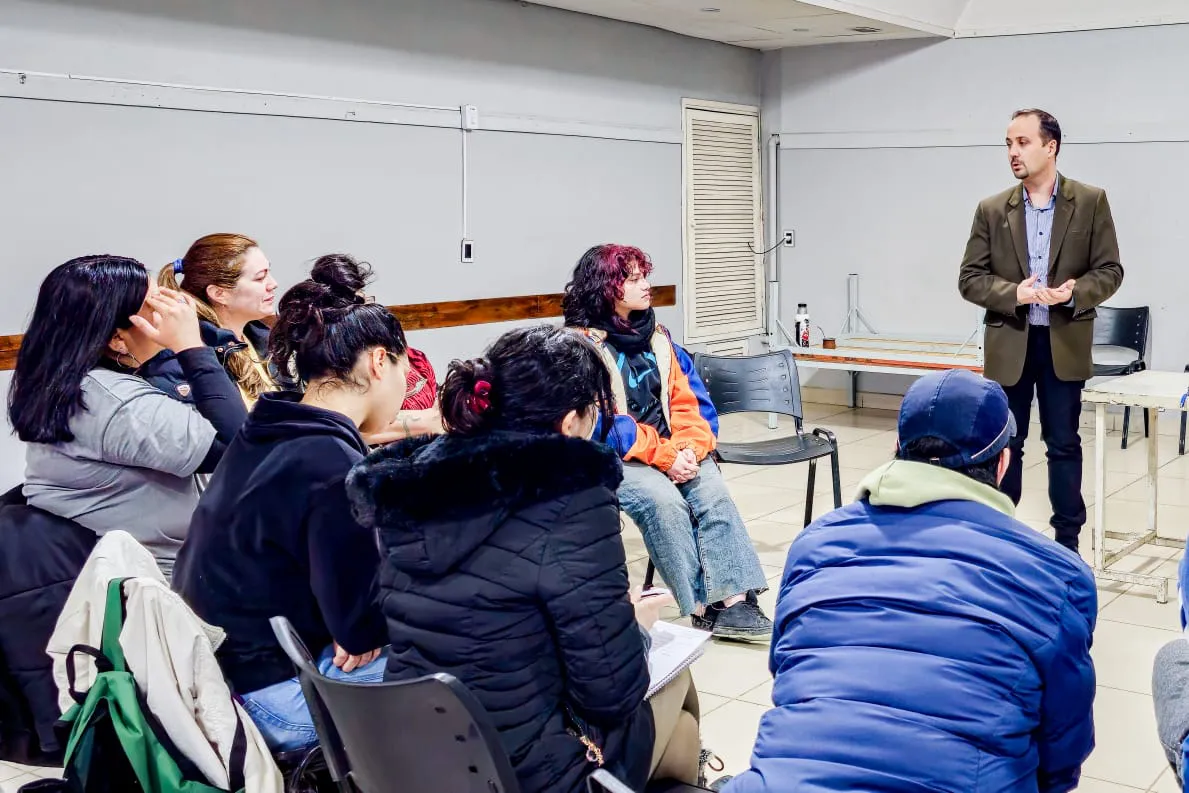 photo_5039900047910743727_y