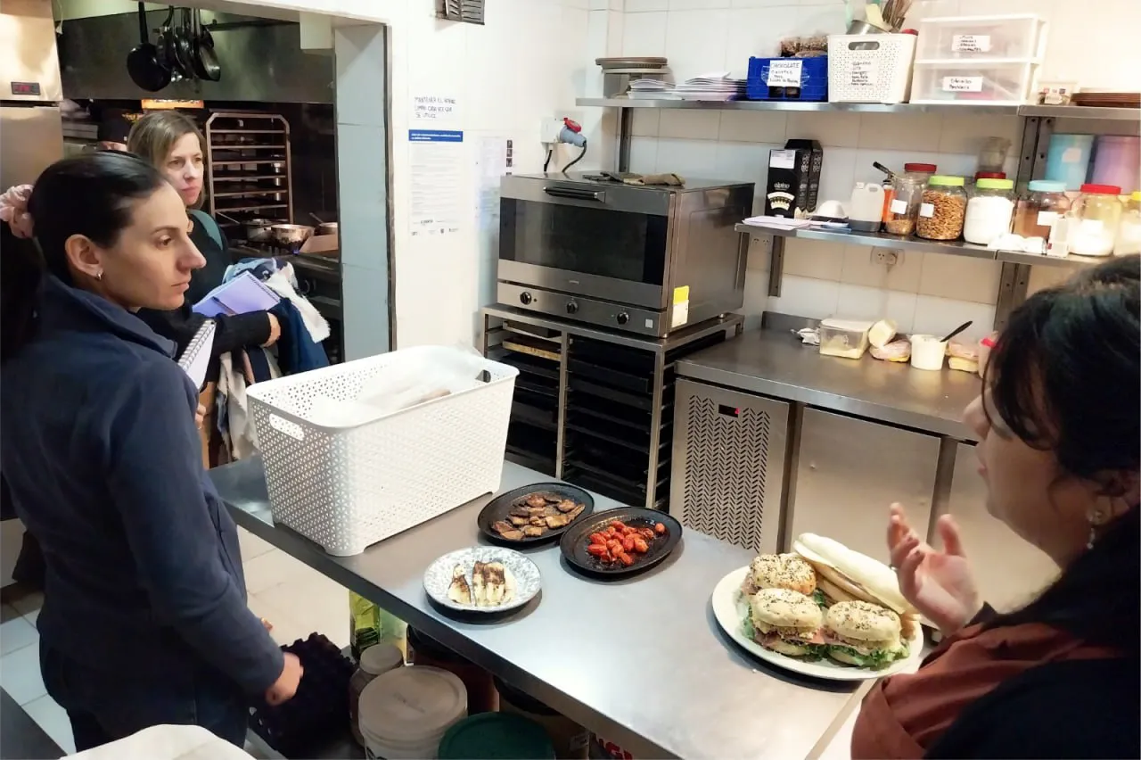 photo_4961256460826816196_y