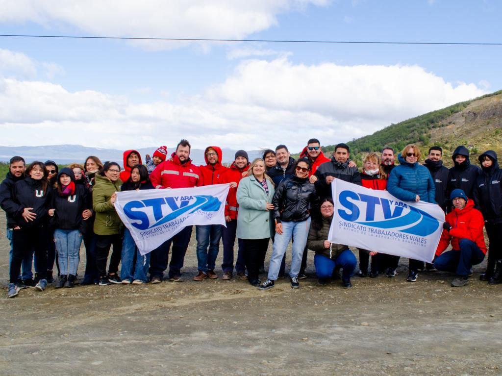 photo_5035322759529475389_y