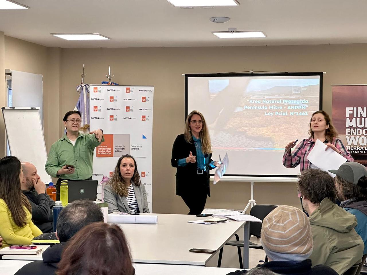 photo_4904465048869645415_y