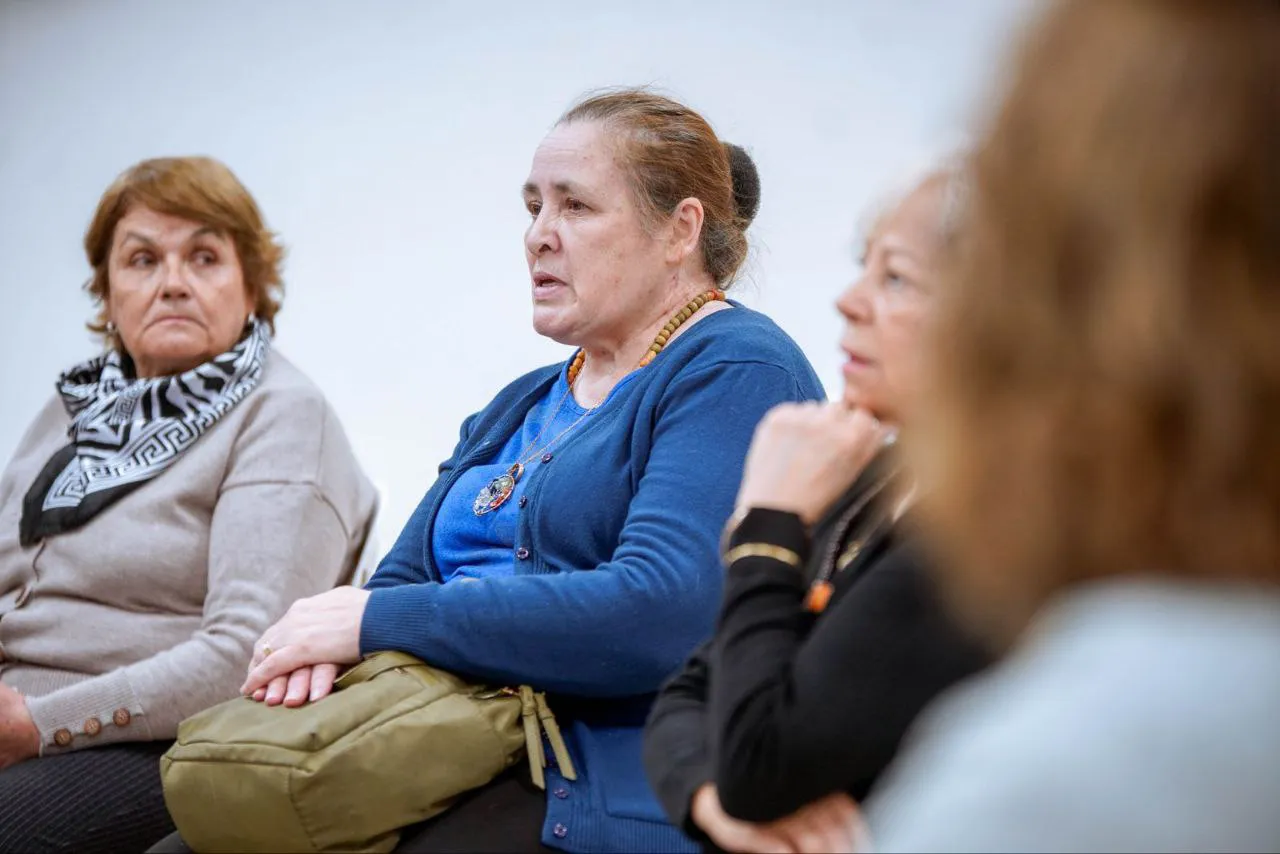 photo_5176911398733721346_y