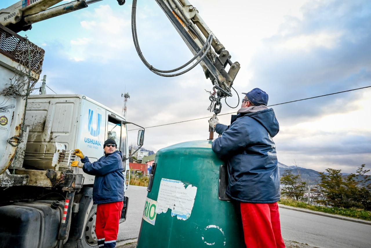 photo_5179695426599759315_y