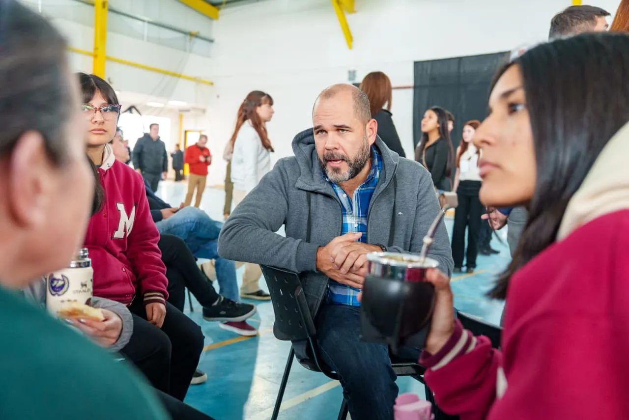 photo_5132033521684777840_y