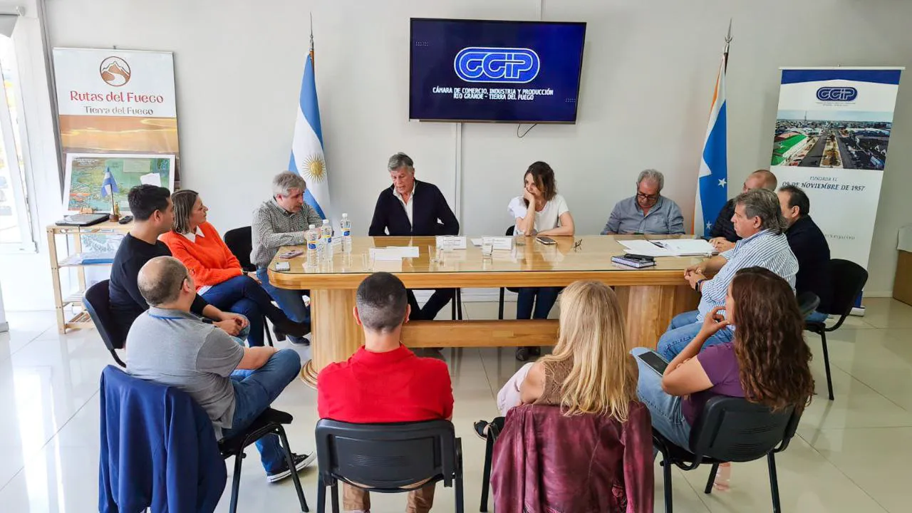 photo_5125196955951762355_y